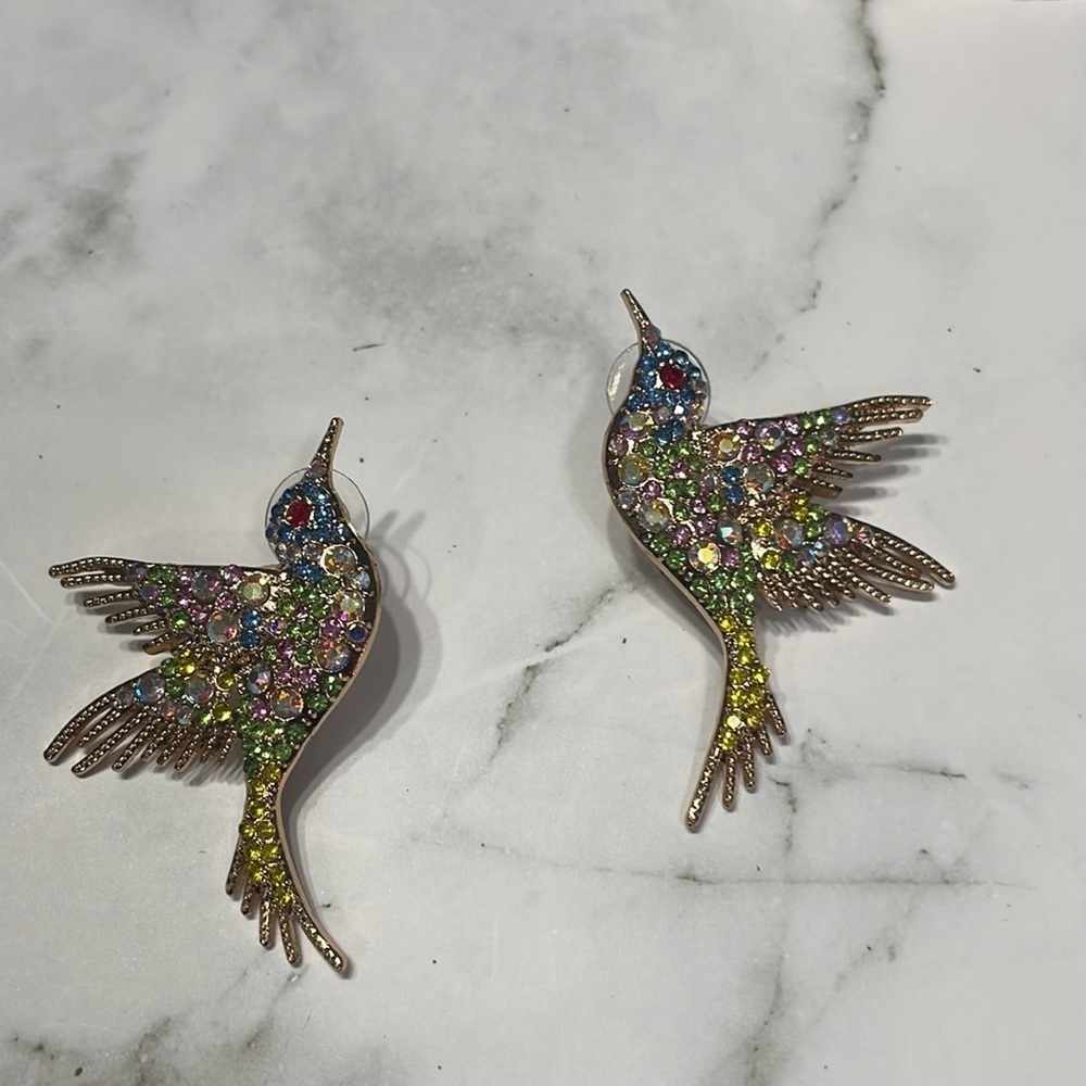 Elegant Bird Crystal Stud Earrings - Picture 7 of 11